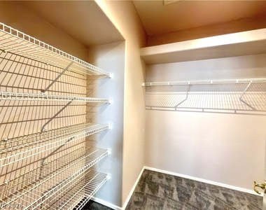 10433 Snyder Avenue - Photo Thumbnail 12