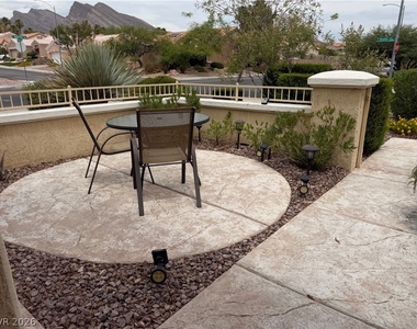 10433 Snyder Avenue - Photo Thumbnail 2