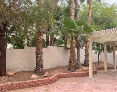 321 Waterton Lakes Avenue - Photo Thumbnail 23