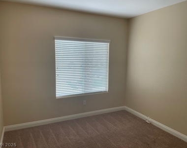 321 Waterton Lakes Avenue - Photo Thumbnail 14