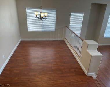 321 Waterton Lakes Avenue - Photo Thumbnail 4
