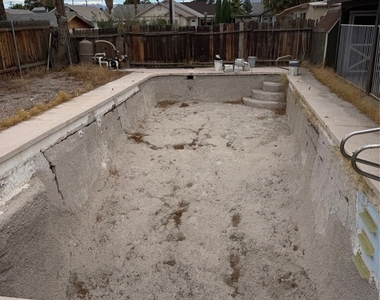 4617 Stacey Avenue - Photo Thumbnail 16