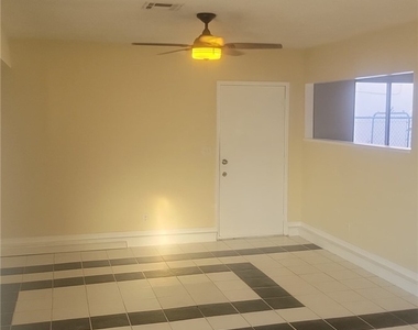 4617 Stacey Avenue - Photo Thumbnail 9