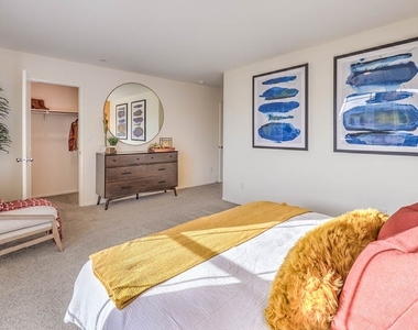 1905 Omaggio Vista Street - Photo Thumbnail 2