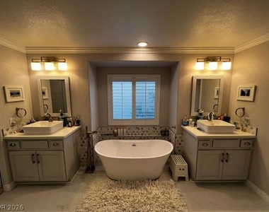 8524 Caladium Court - Photo Thumbnail 6