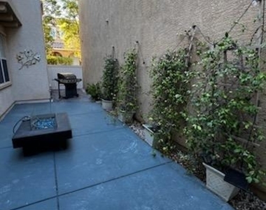 8524 Caladium Court - Photo Thumbnail 13