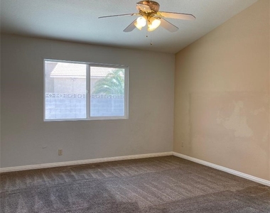 5905 April Lane - Photo Thumbnail 12