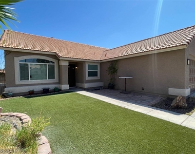 5905 April Lane - Photo Thumbnail 2