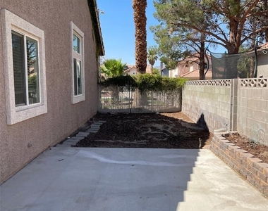 5905 April Lane - Photo Thumbnail 29