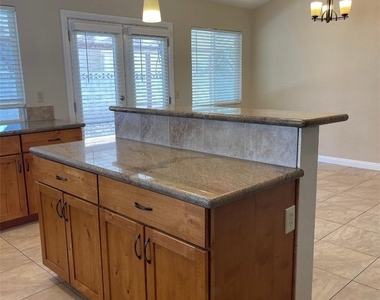 5905 April Lane - Photo Thumbnail 9