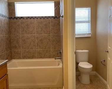 5905 April Lane - Photo Thumbnail 16
