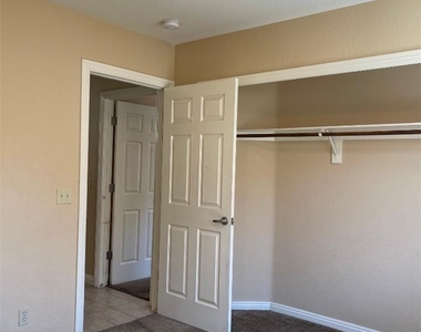 5905 April Lane - Photo Thumbnail 20