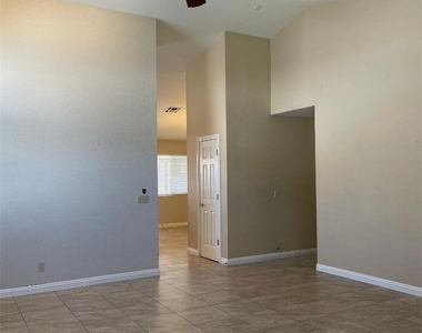 5905 April Lane - Photo Thumbnail 5