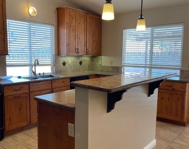 5905 April Lane - Photo Thumbnail 7