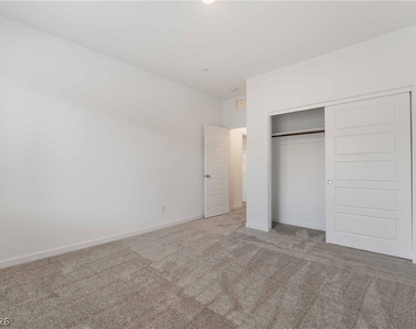 2558 Venetia Pointe Street - Photo Thumbnail 20