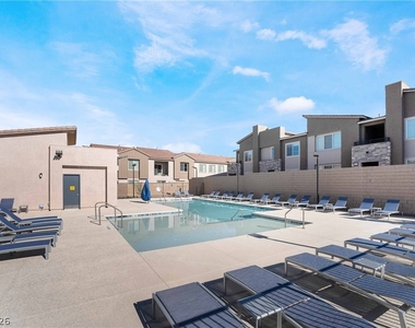 2558 Venetia Pointe Street - Photo Thumbnail 3