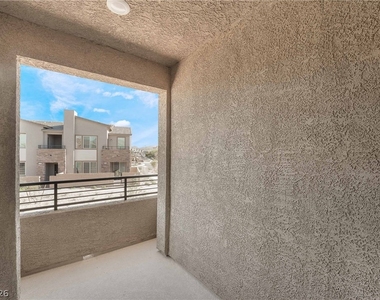 2558 Venetia Pointe Street - Photo Thumbnail 15