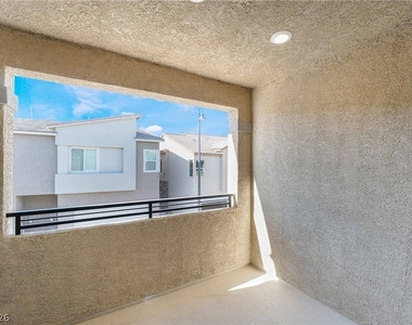 2558 Venetia Pointe Street - Photo Thumbnail 21
