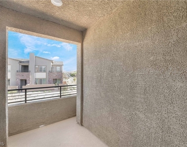 2558 Venetia Pointe Street - Photo Thumbnail 14
