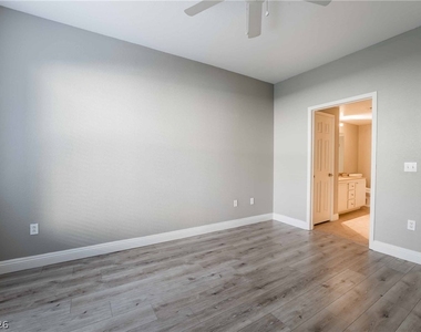 10001 Peace Way - Photo Thumbnail 15