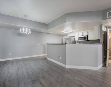 10001 Peace Way - Photo Thumbnail 5