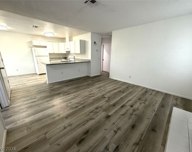 2724 Aarondavid Drive - Photo Thumbnail 1