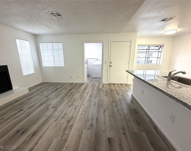 2724 Aarondavid Drive - Photo Thumbnail 2
