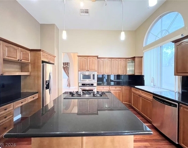 2105 Eaglepath Circle - Photo Thumbnail 7