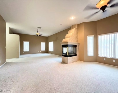 2105 Eaglepath Circle - Photo Thumbnail 17
