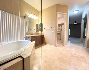 2105 Eaglepath Circle - Photo Thumbnail 21