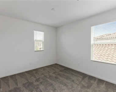 10183 Glowing Amber Street - Photo Thumbnail 34