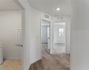10183 Glowing Amber Street - Photo Thumbnail 30