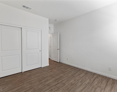 10183 Glowing Amber Street - Photo Thumbnail 11