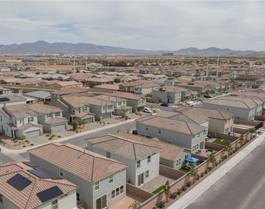 10183 Glowing Amber Street - Photo Thumbnail 40