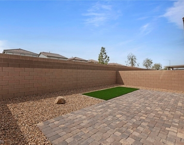 10183 Glowing Amber Street - Photo Thumbnail 5