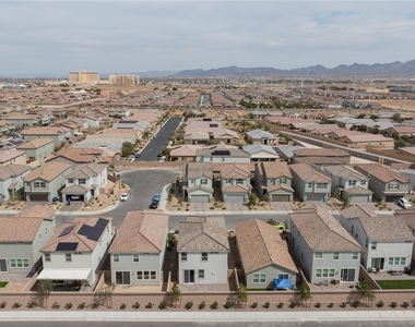 10183 Glowing Amber Street - Photo Thumbnail 41