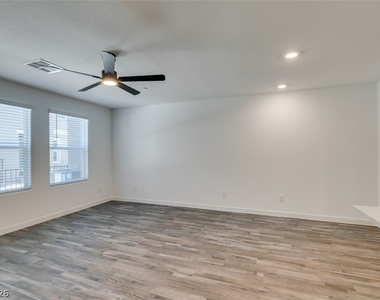 9849 Hidden Pass Avenue - Photo Thumbnail 8