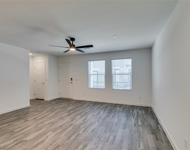 9849 Hidden Pass Avenue - Photo Thumbnail 11