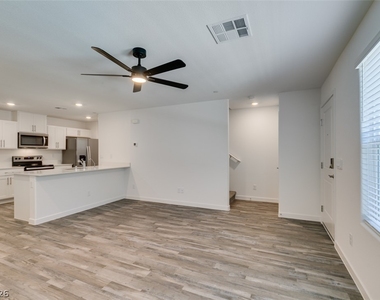 9849 Hidden Pass Avenue - Photo Thumbnail 14