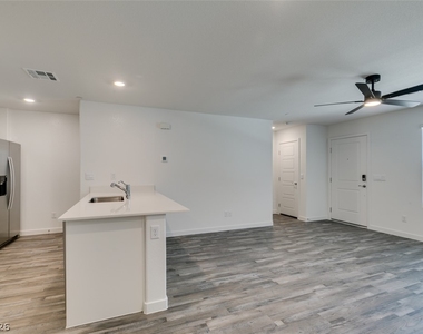9849 Hidden Pass Avenue - Photo Thumbnail 19