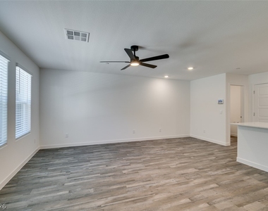 9849 Hidden Pass Avenue - Photo Thumbnail 6