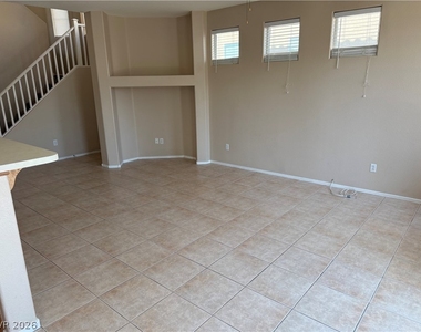 9412 Santana Siesta Avenue - Photo Thumbnail 3