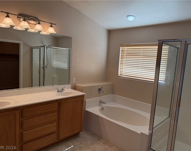 9412 Santana Siesta Avenue - Photo Thumbnail 10