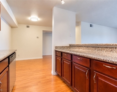 2606 S Durango Drive - Photo Thumbnail 17