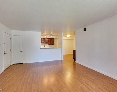 2606 S Durango Drive - Photo Thumbnail 8
