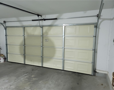 2458 Color Canyon Way - Photo Thumbnail 10