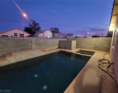 2458 Color Canyon Way - Photo Thumbnail 9