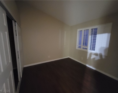 2458 Color Canyon Way - Photo Thumbnail 31