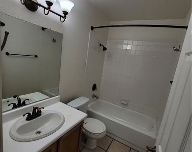 2458 Color Canyon Way - Photo Thumbnail 20