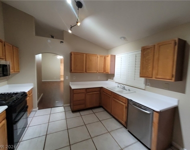 2458 Color Canyon Way - Photo Thumbnail 16